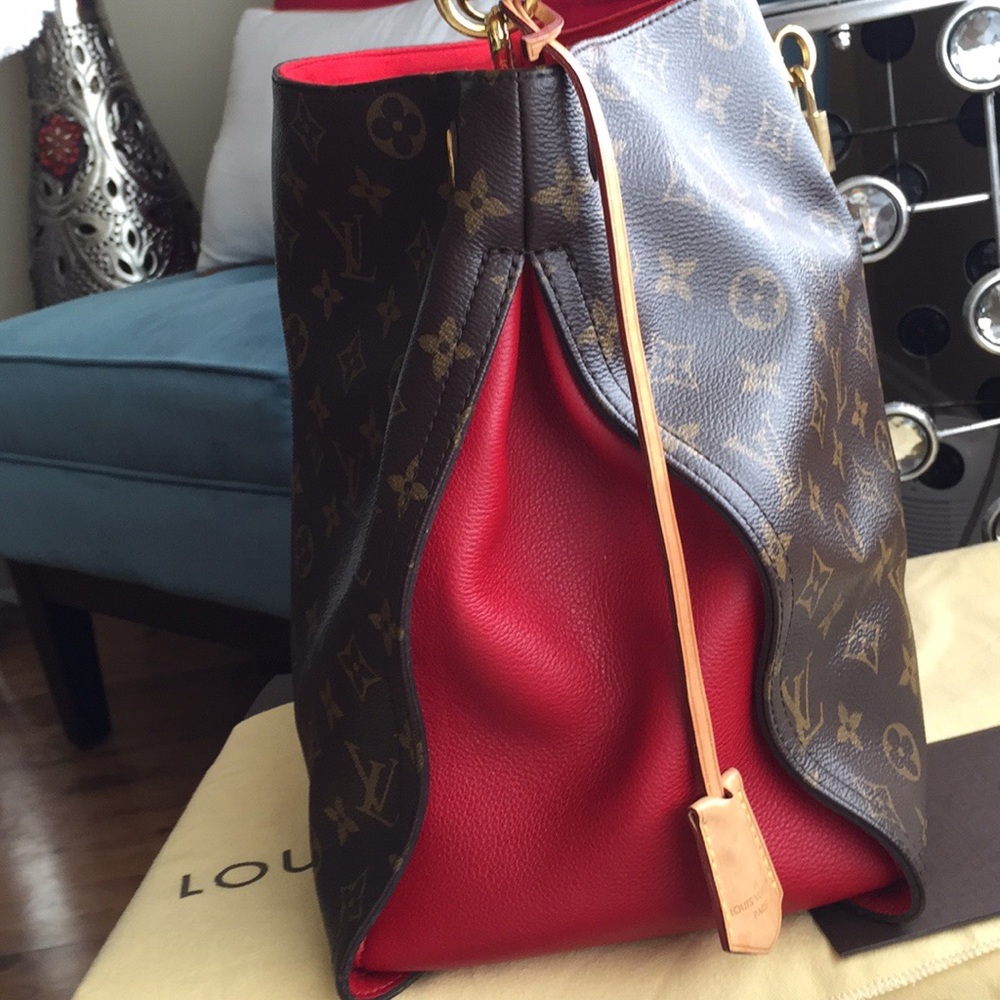 SOLD (Venmo) LV Limited Edition Gaia - Picture 3 of 8